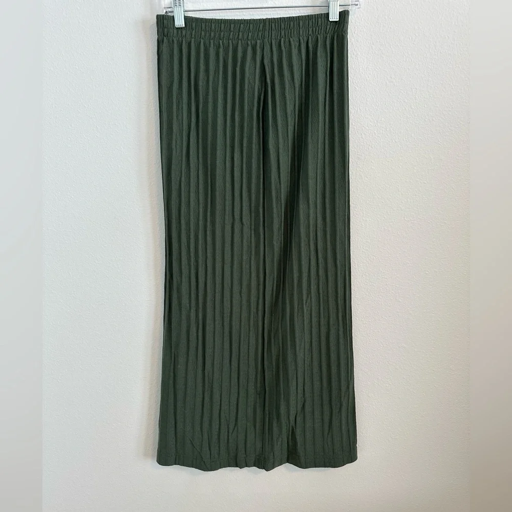 Dark green midi/maxi skirt. Size S. Elastic waist. - Picture 1 of 3